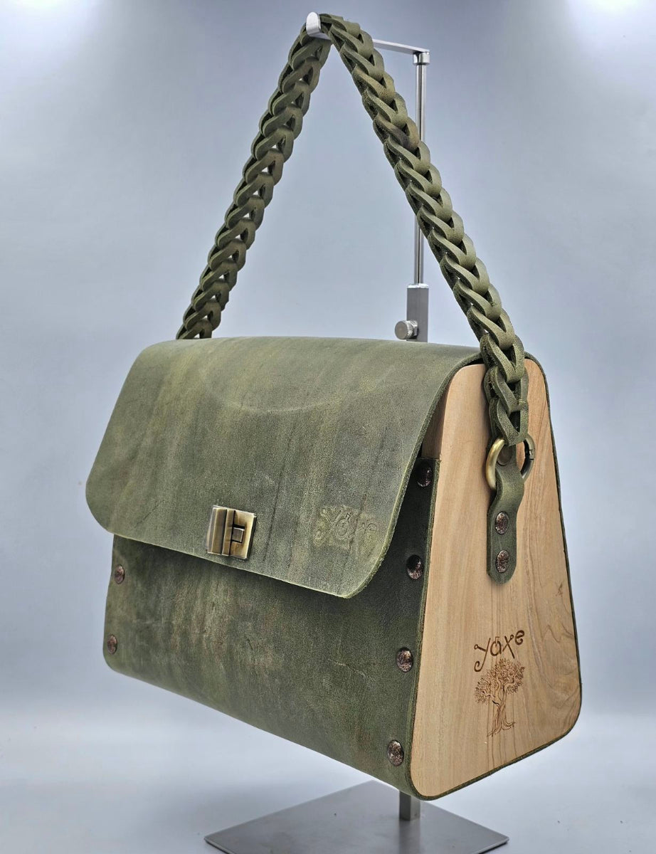 Green oil leather top handle bag and olive treee wood - Handmade bags & jewelry