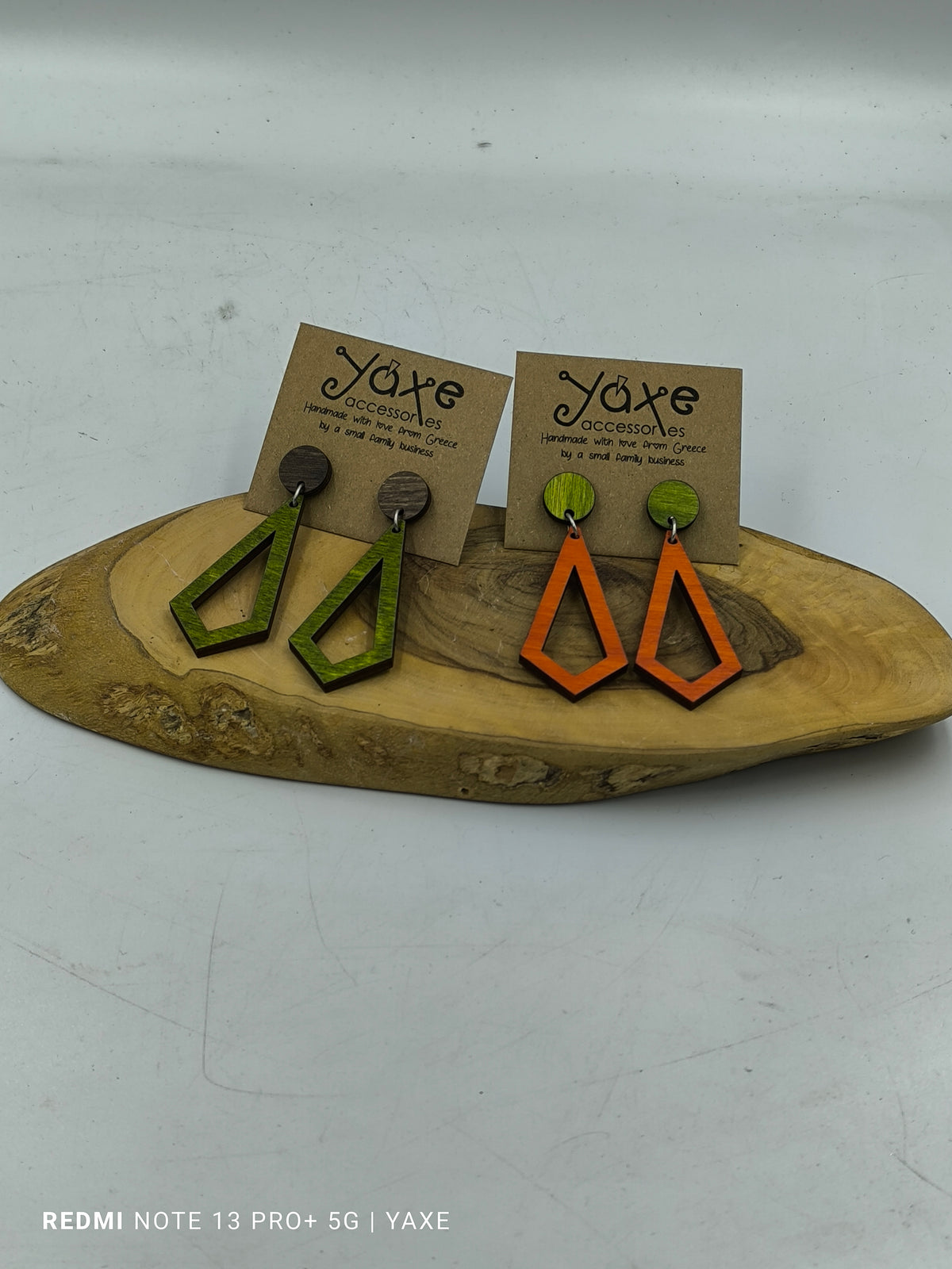 Empty rhombus earrings of real oak wood
