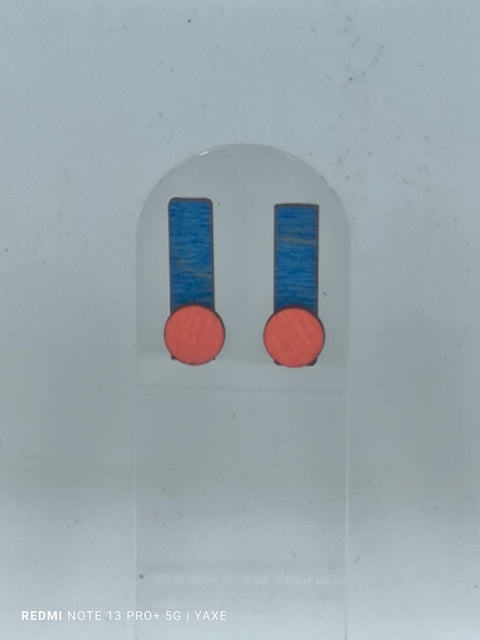 Εxclamation mark earrings of real oak wood
