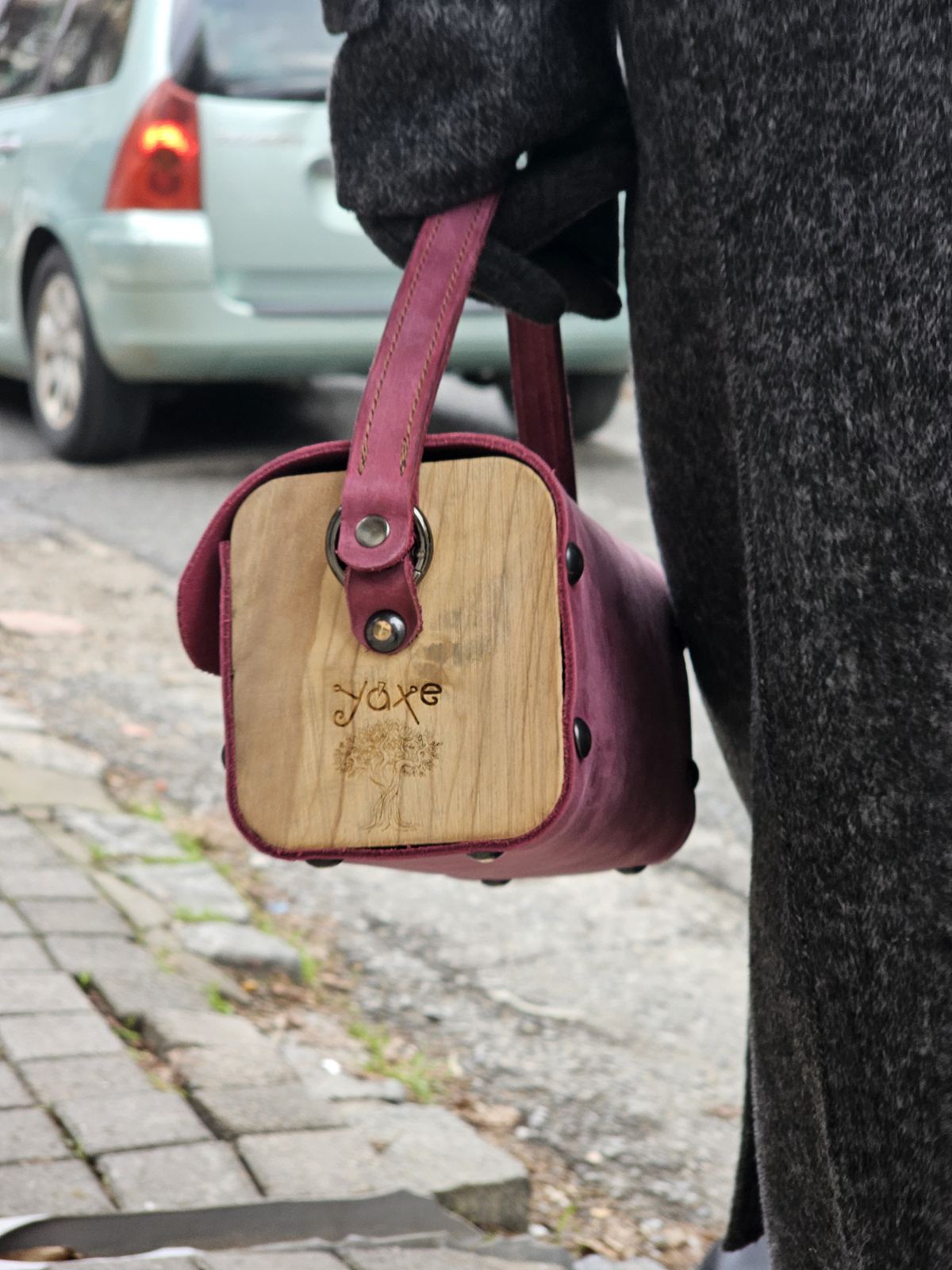 Δερμάτινη Τσάντα Box - Minaudiere με Ξύλο Ελιάς σε Μωβ Nubuck