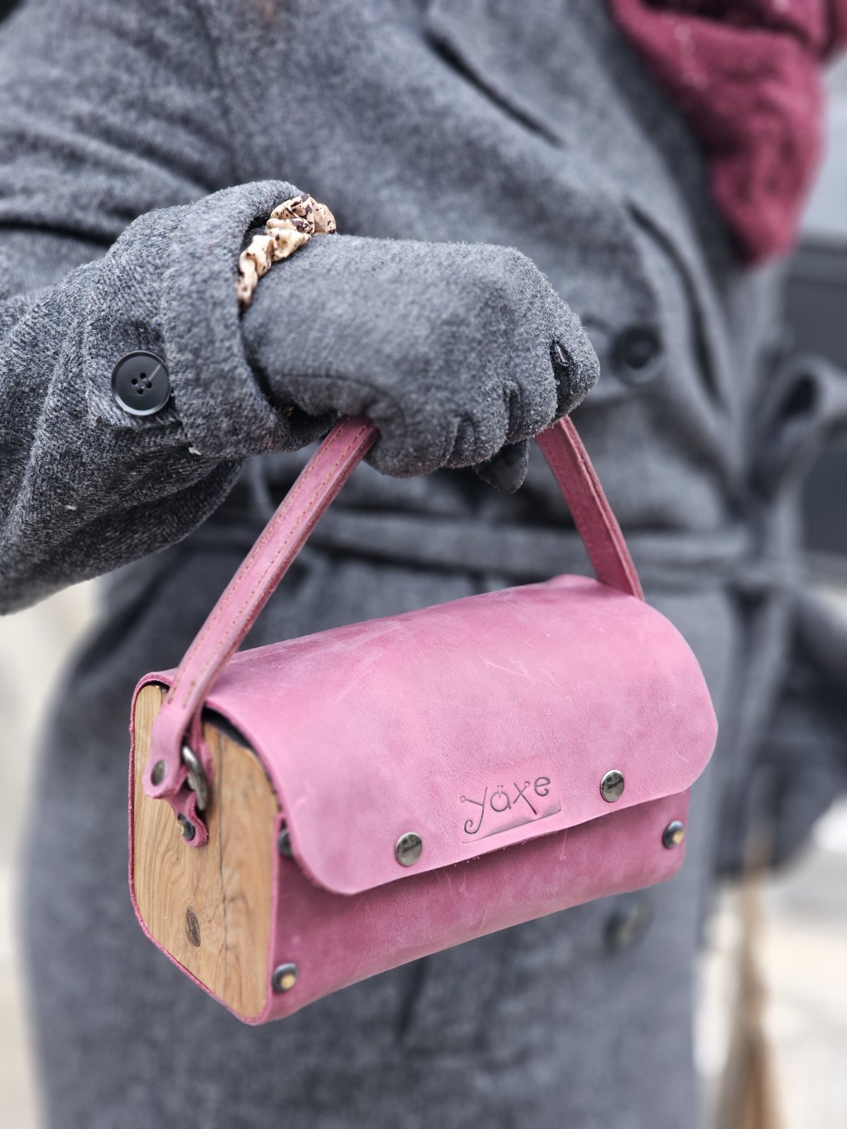Δερμάτινη Τσάντα Box - Minaudiere με Ξύλο Ελιάς σε Μωβ Nubuck