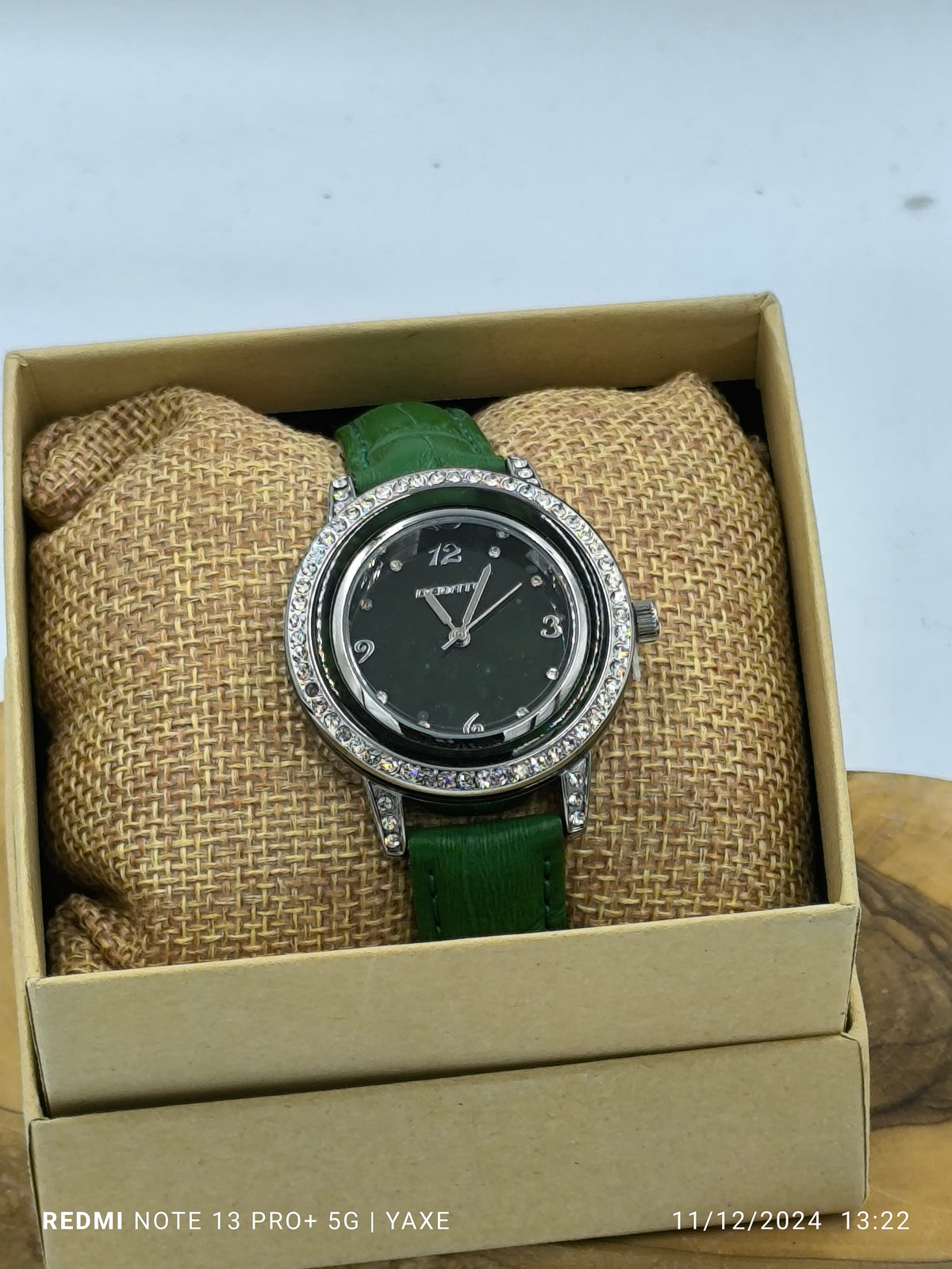 Women's Green Watch with Ceramic Dial Zircon Bezel Leather Strap