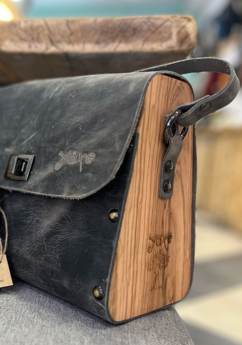 Gray oil tanned leather top handle bag with olive treee wood - Handmade bags & jewelry