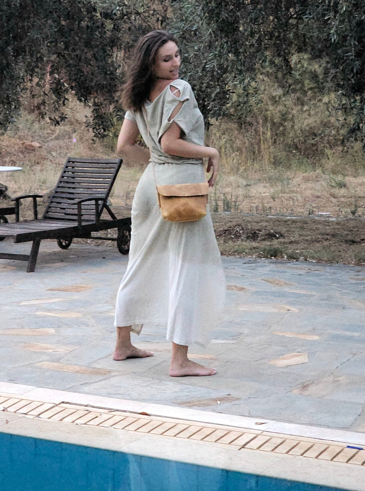 Light crazy horse brown women's leather crossbody bag