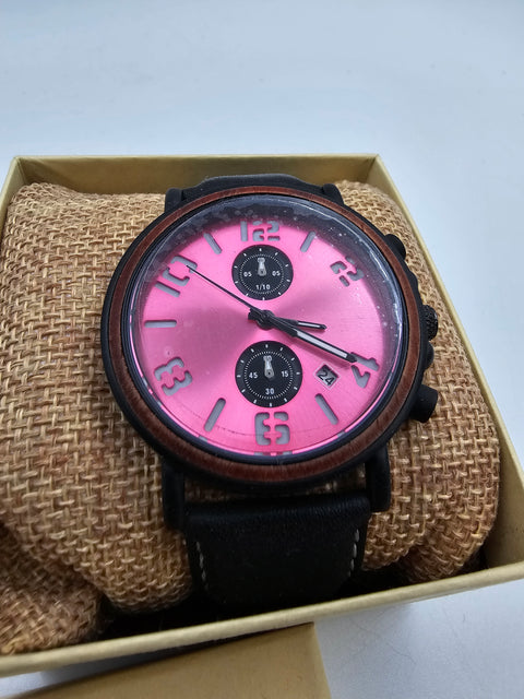 Stylish men's wooden watch with genuine black leather strap