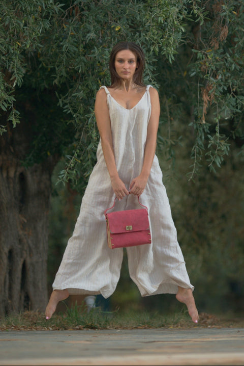 Red oil leather top handle bag and olive treee wood - Handmade bags & jewelry 