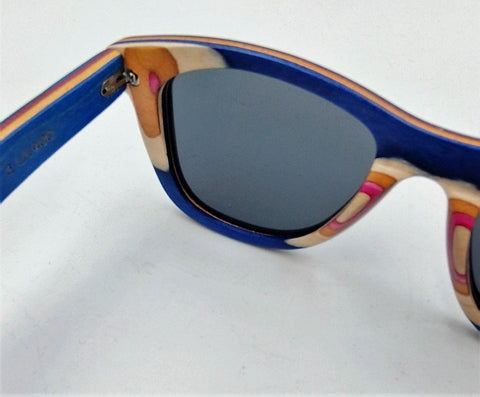 Blue unisex bamboo wooden sunglasses