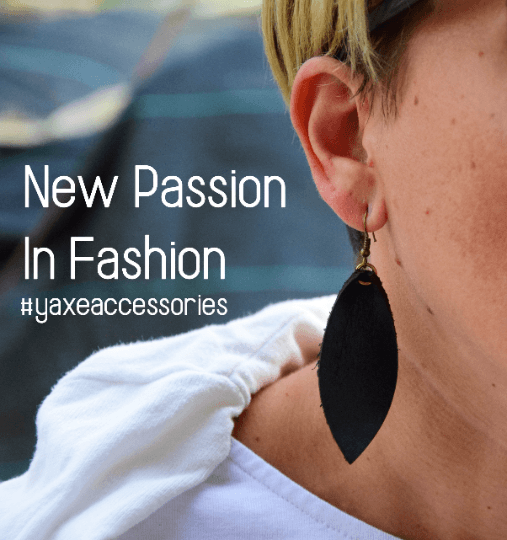 Leaf leather earrings