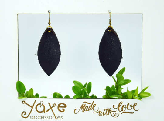 Leaf leather earrings