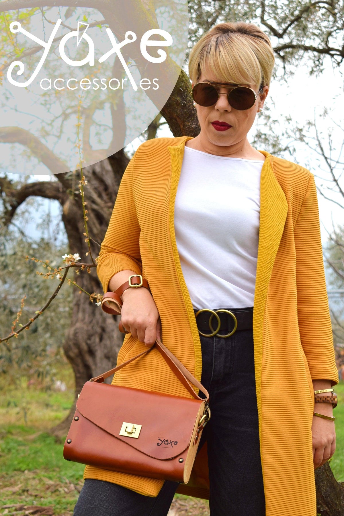 Cognac tampa brown leather wood women clutch