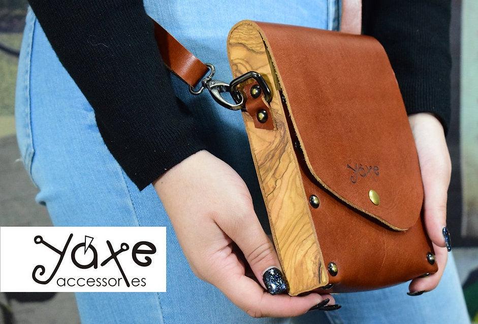 Mocha belt brown bag from leather and wood