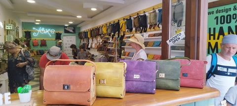 Yellow oil leather top handle bag and olive treee wood - Handmade bags & jewelry 