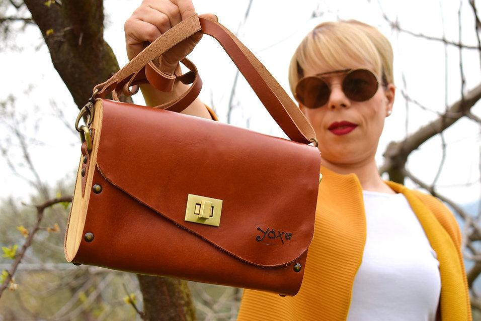 Cognac tampa brown leather wood women clutch