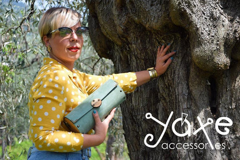 Mint green cylinder leather and wood women bag - Handmade bags & jewelry Bags