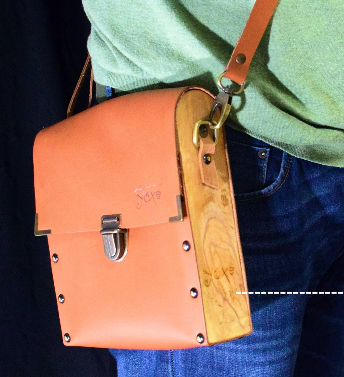 Brown whisky leather and olive wood shoulder crossbody men's bag