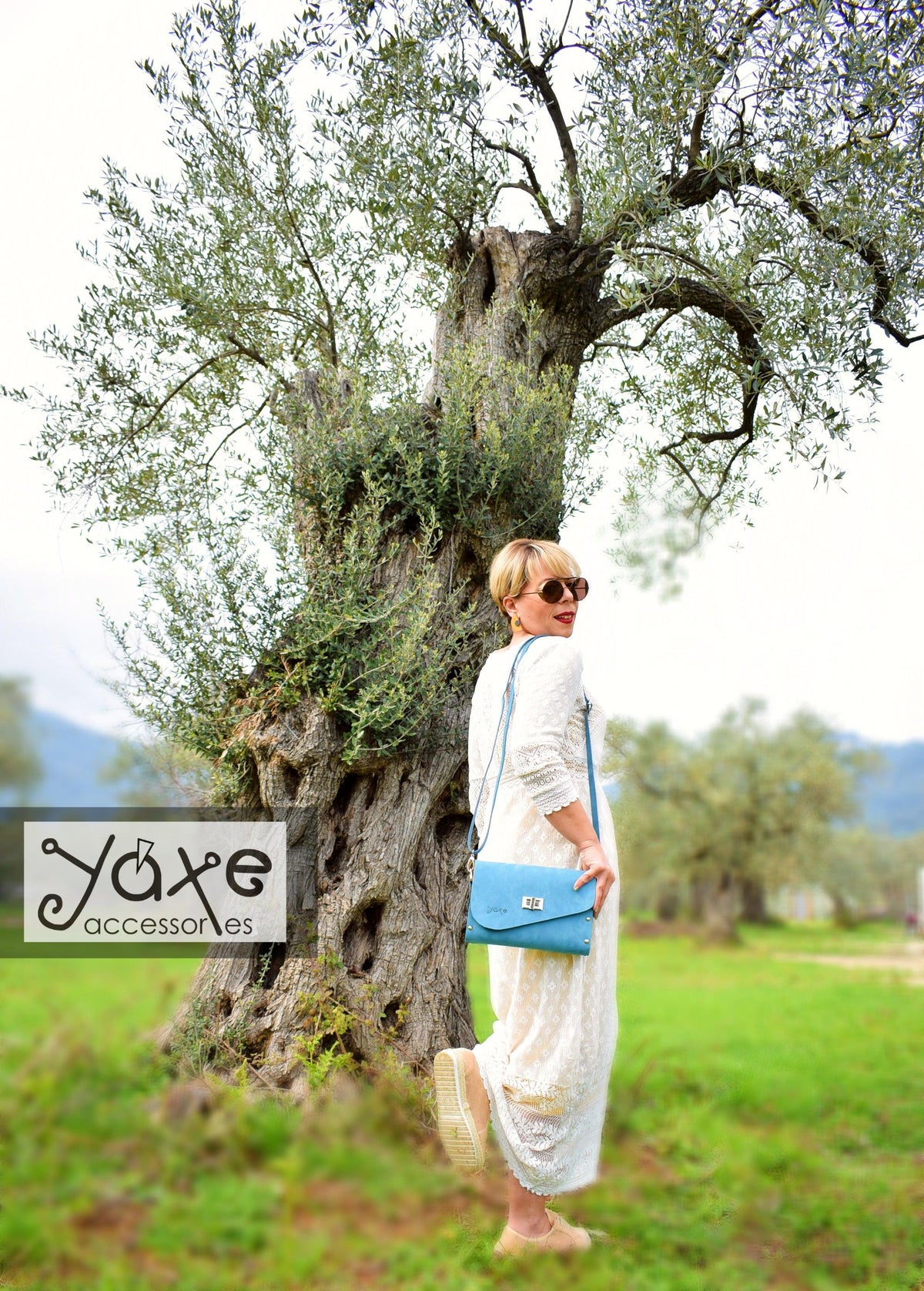 Blue matt leather olive wood women bag